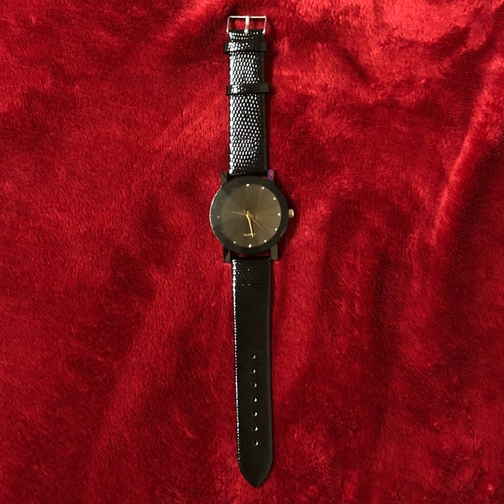 Watch - Picture 2 of 2